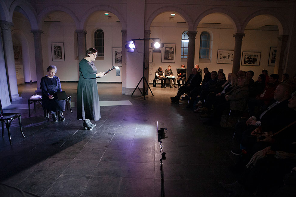 Ina und Regina oder: Der Kampf, Rabbinerin und Pfarrerin warden zu dürfen.